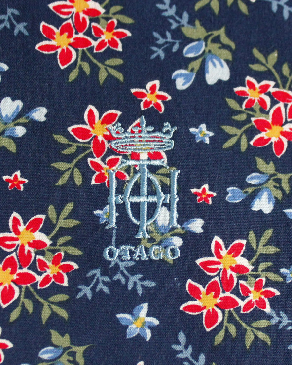 Broderie côté coeur de la chemise 117 Otago bleu marine pour homme