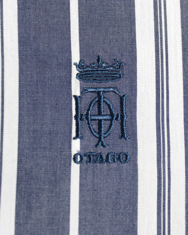 Broderie côté coeur de la chemise 182 Otago rayée bleu marine pour homme