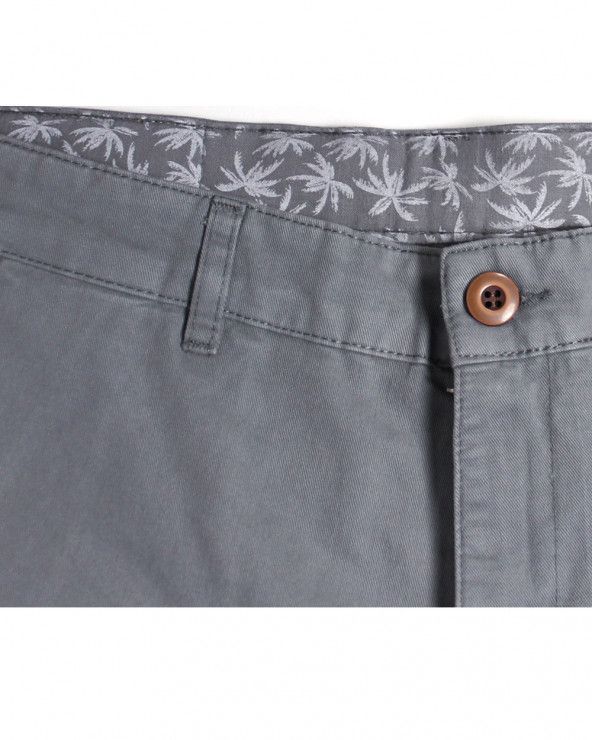 2 poches latérales et fermeture avec braguette et bouton du pantalon Chino Otago gris foncé pour homme